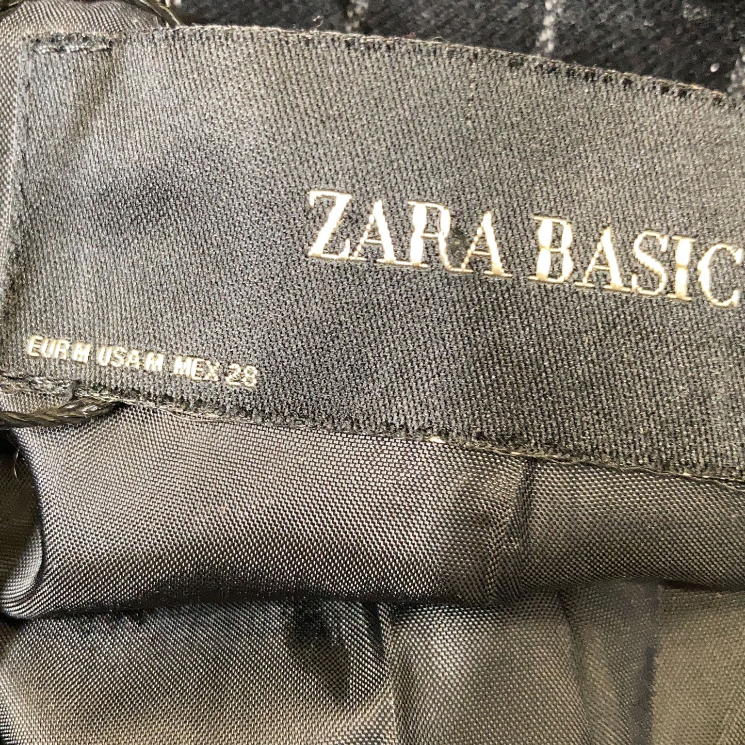 Zara Basic