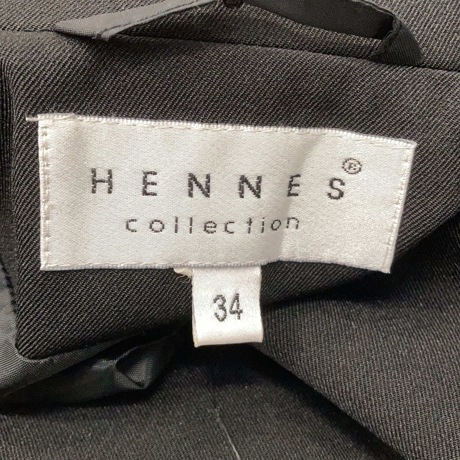 Hennes Collection