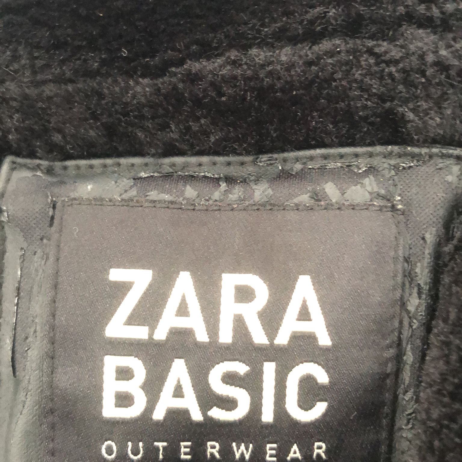 Zara Basic