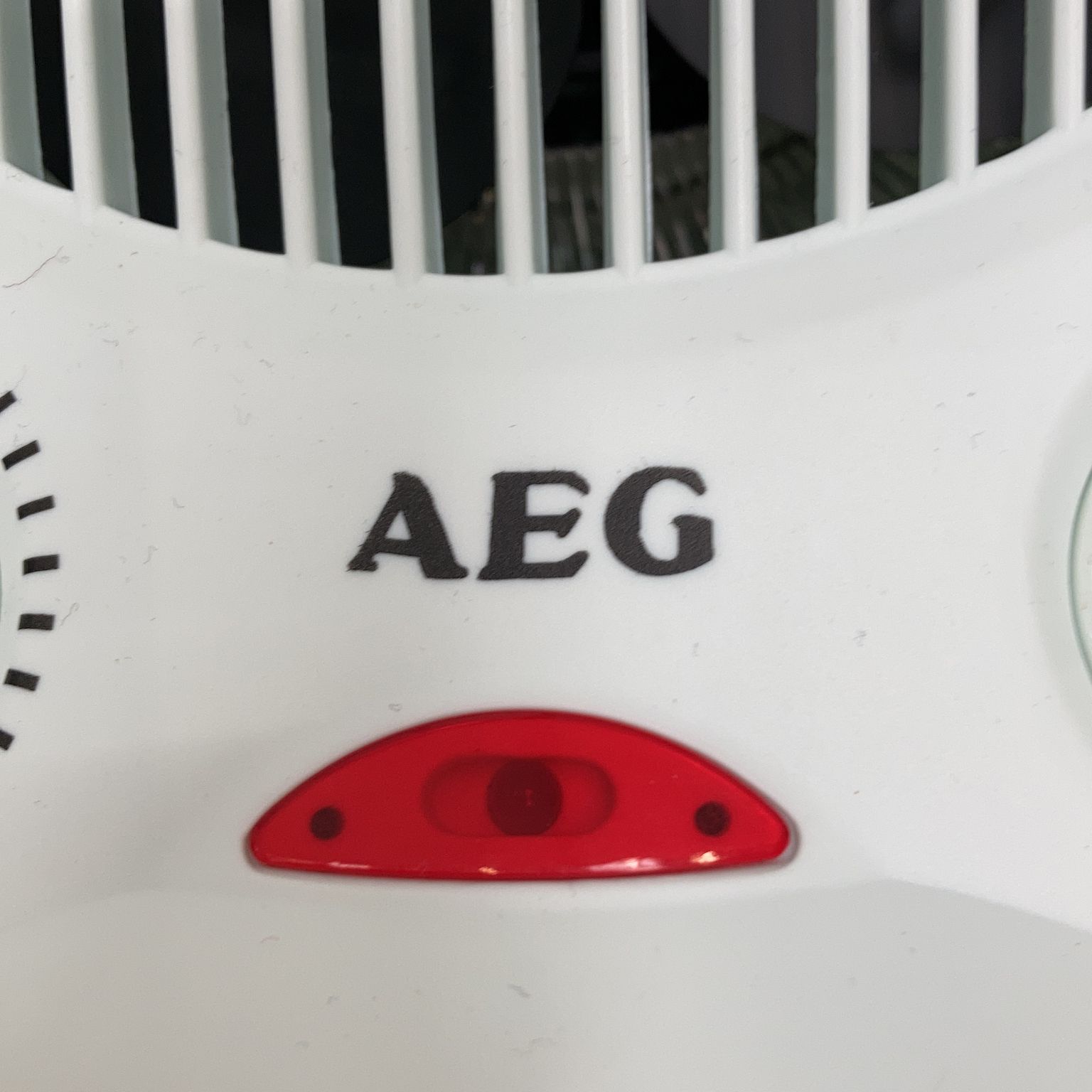 AEG