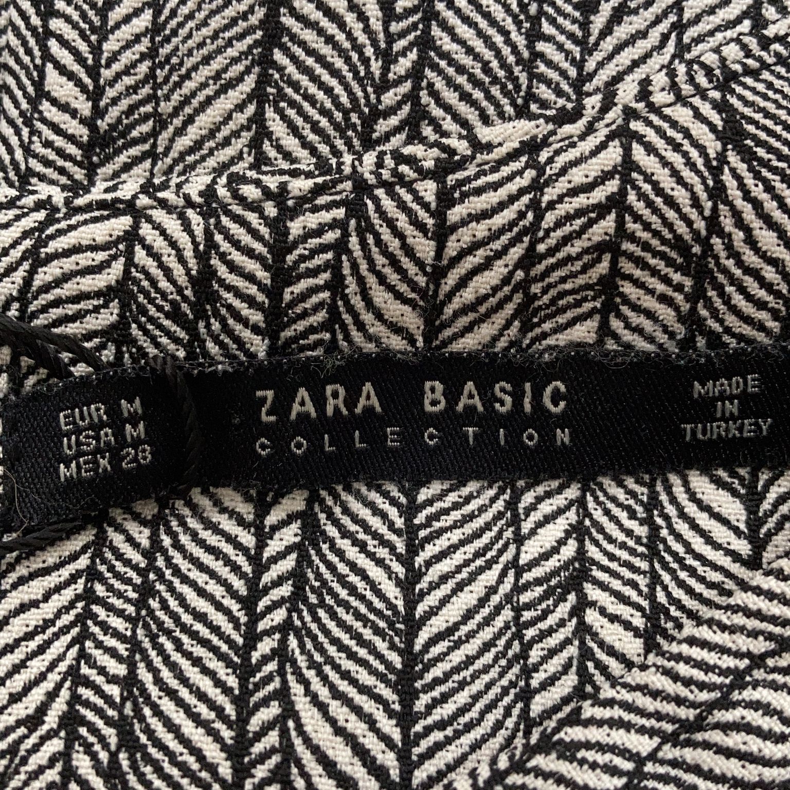 Zara Basic