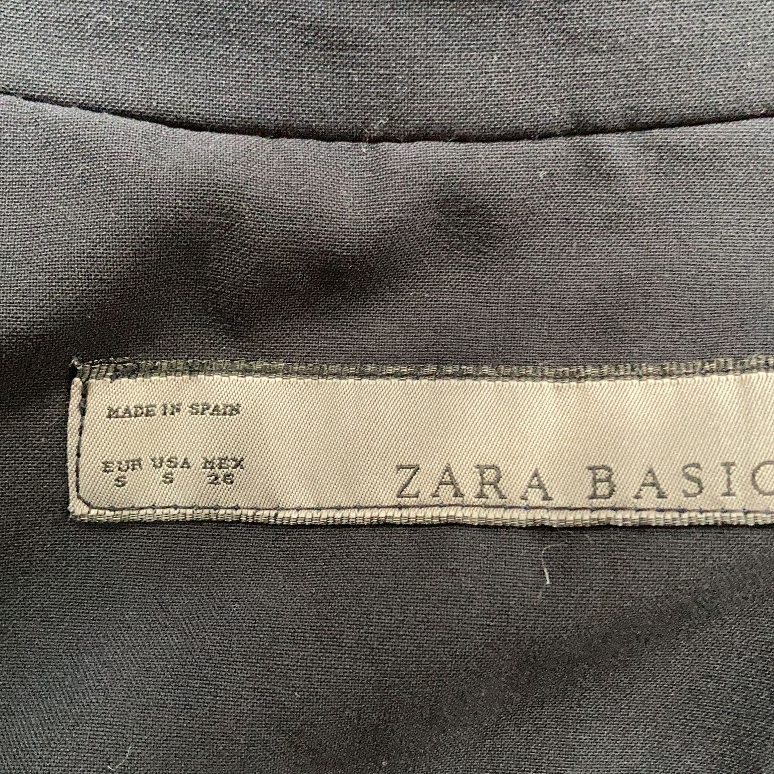 Zara Basic