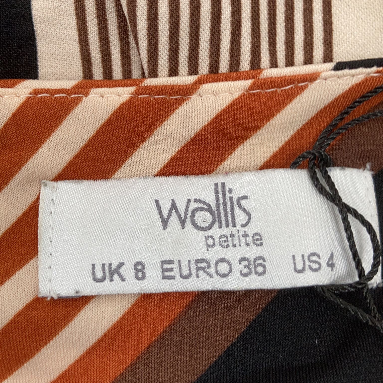 Wallis Petite