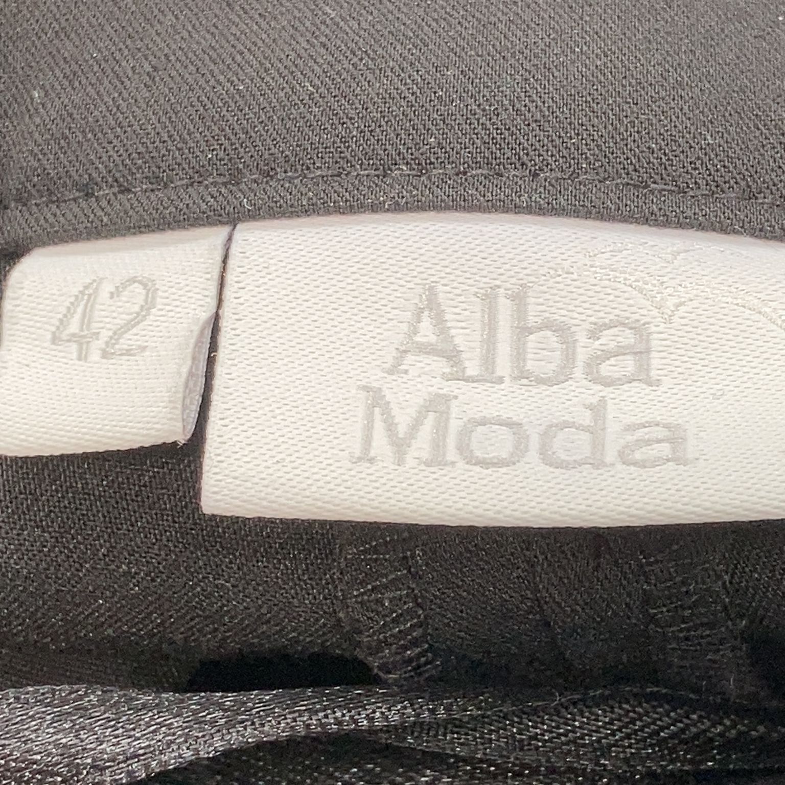 Alba Moda