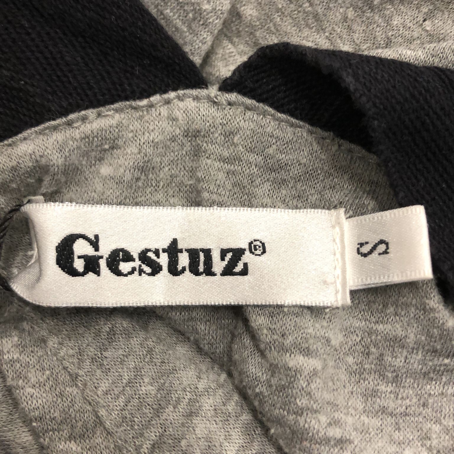 Gestuz