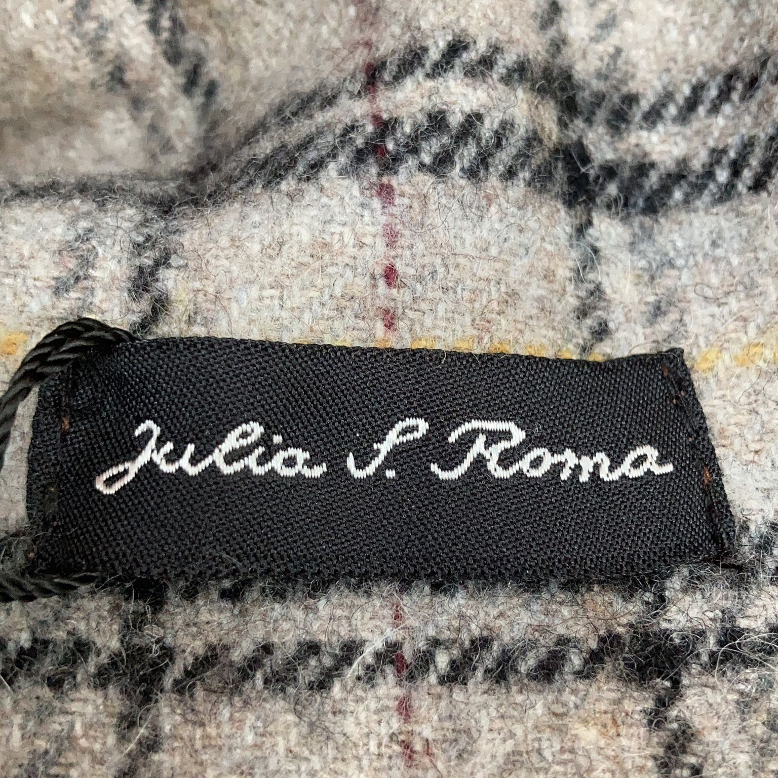 Julia J Roma