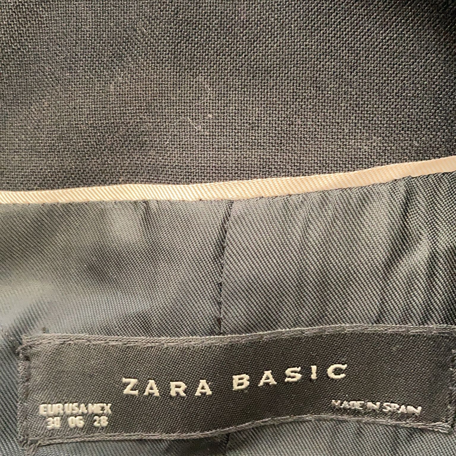 Zara Basic