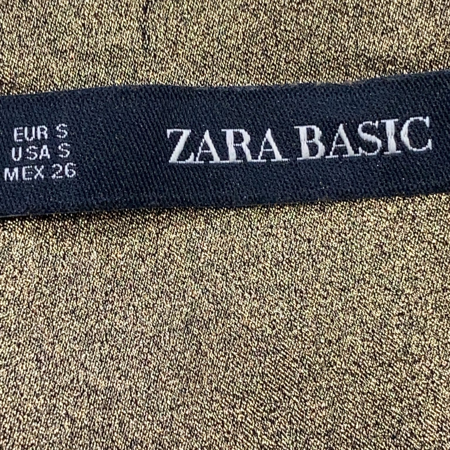 Zara Basic