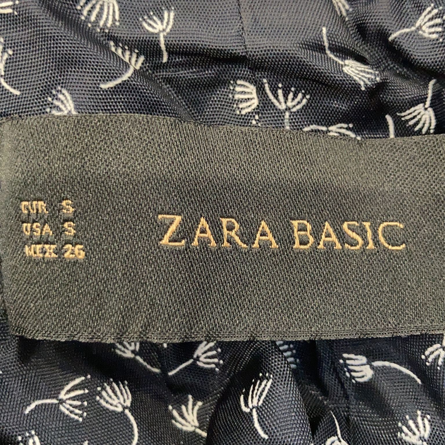 Zara Basic