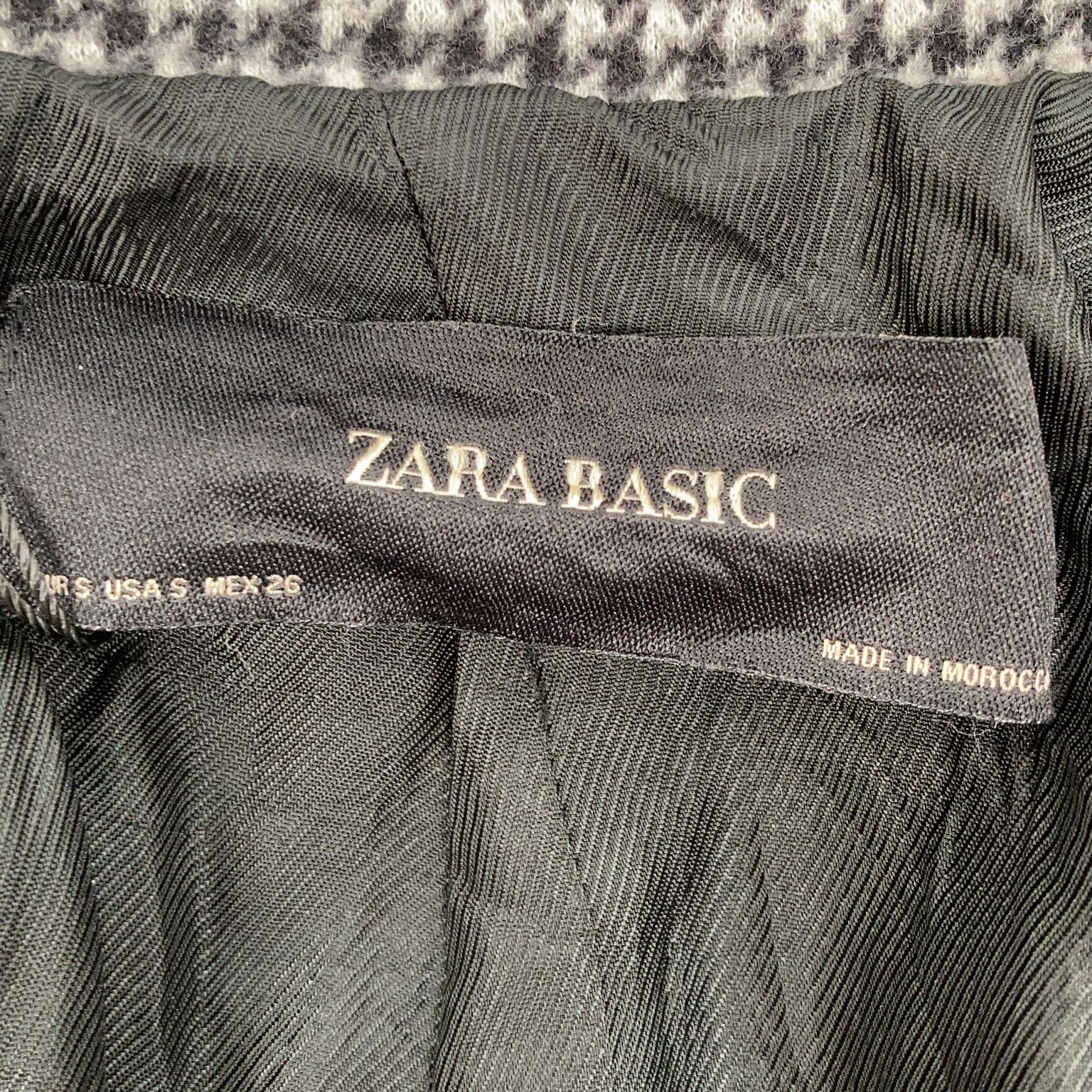 Zara Basic