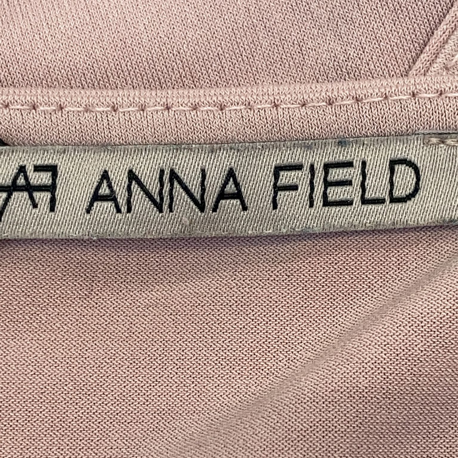 Anna Field