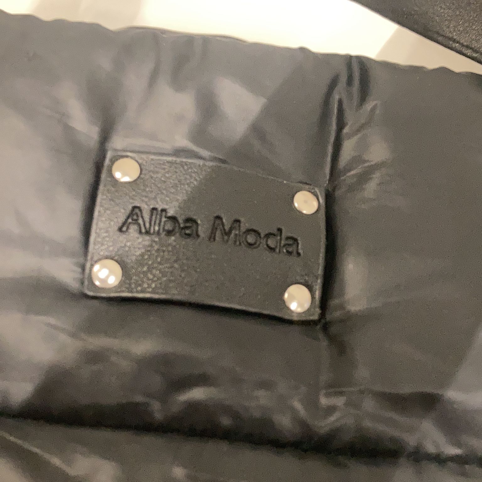 Alba Moda