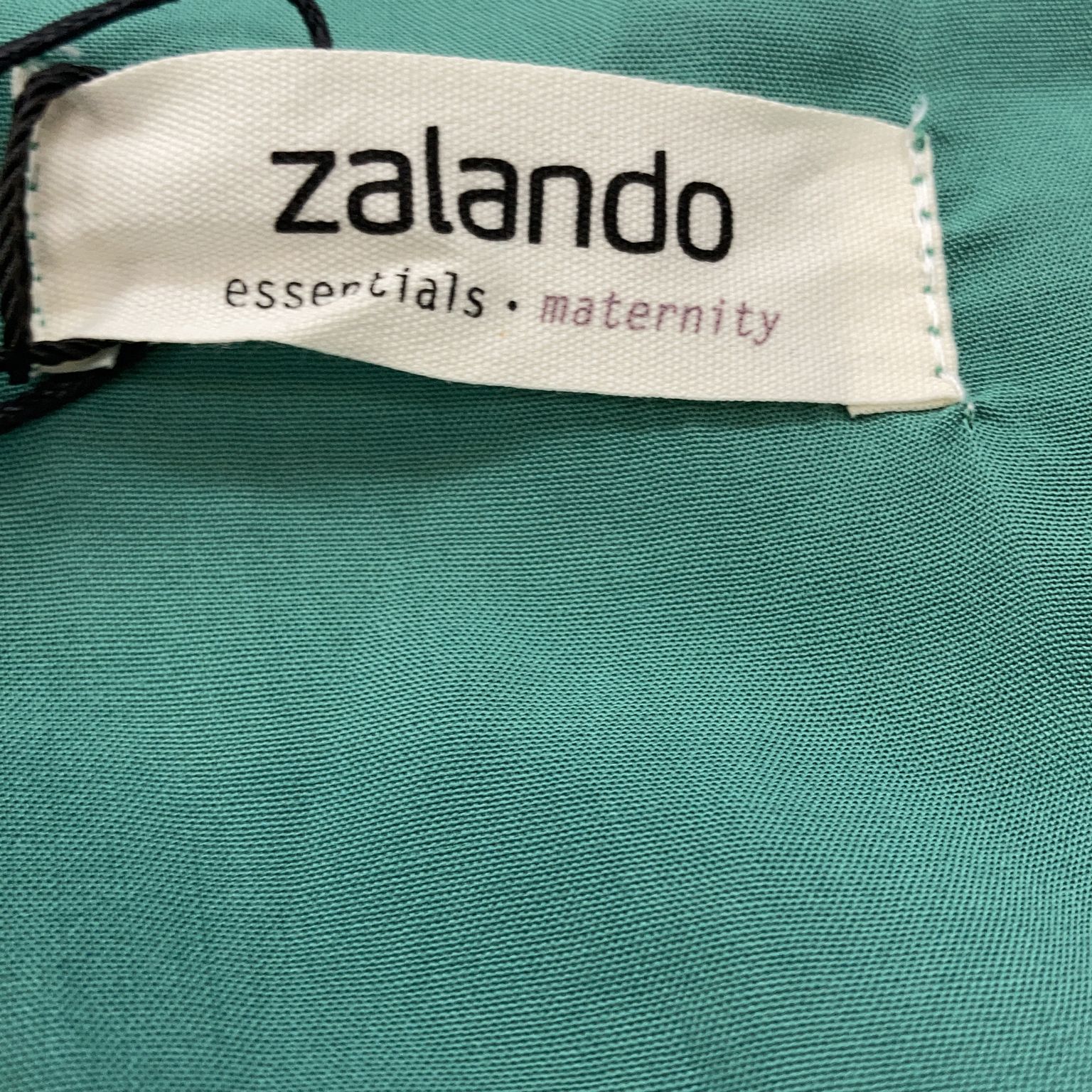 Zalando Essentials