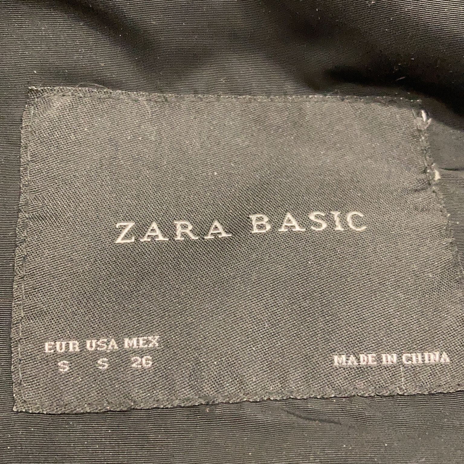 Zara Basic