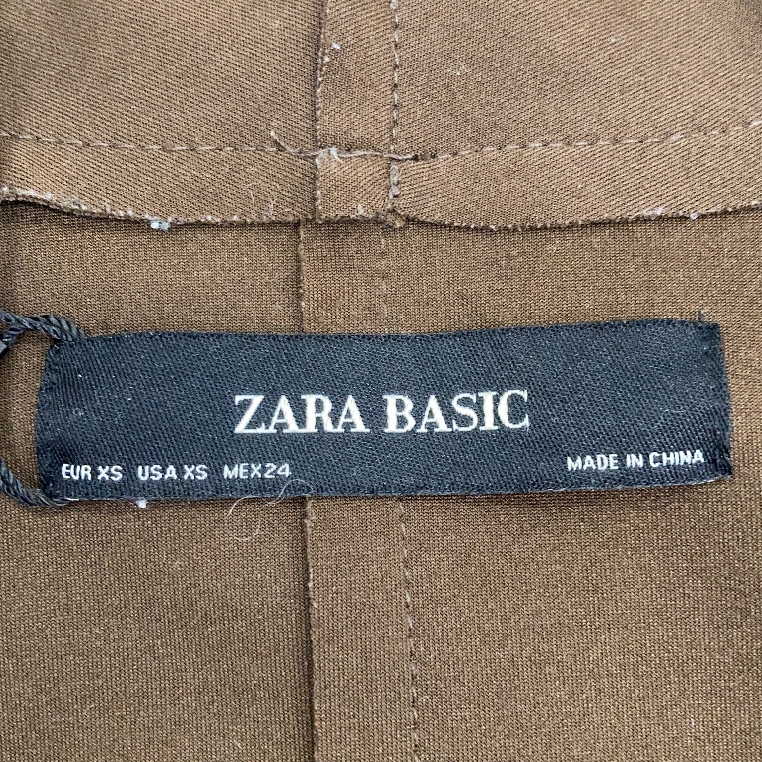 Zara Basic