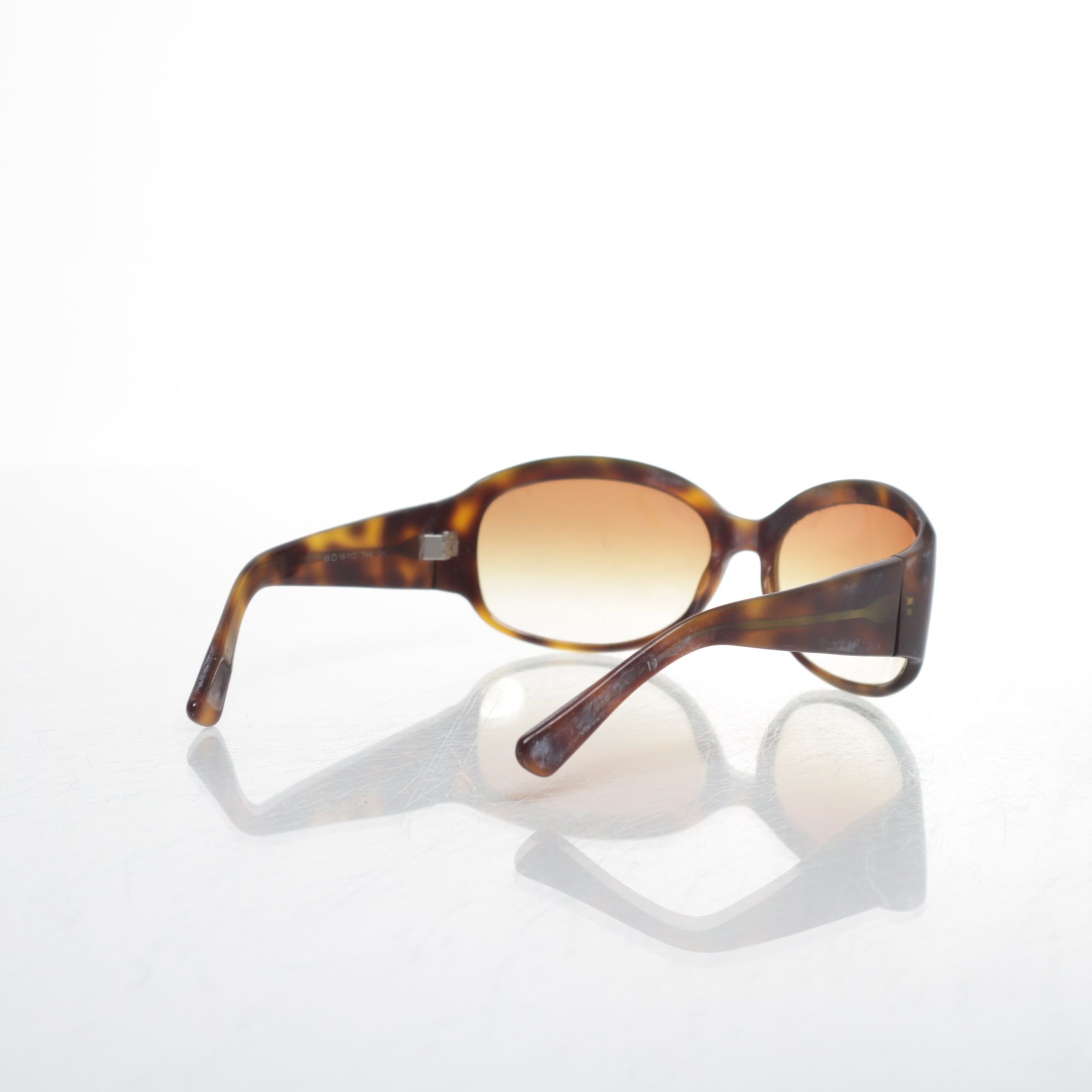 Oliver Peoples