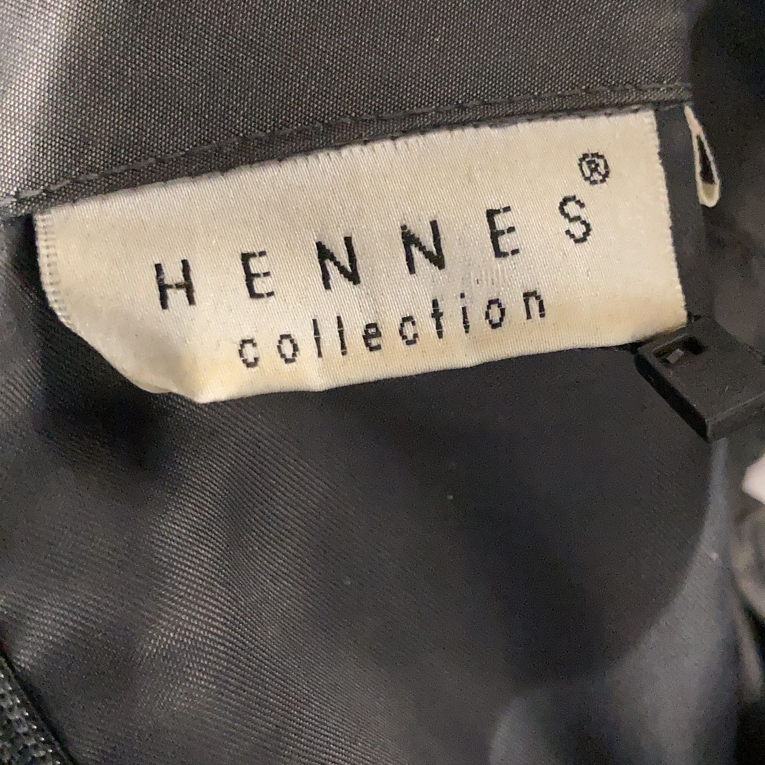 Hennes Collection