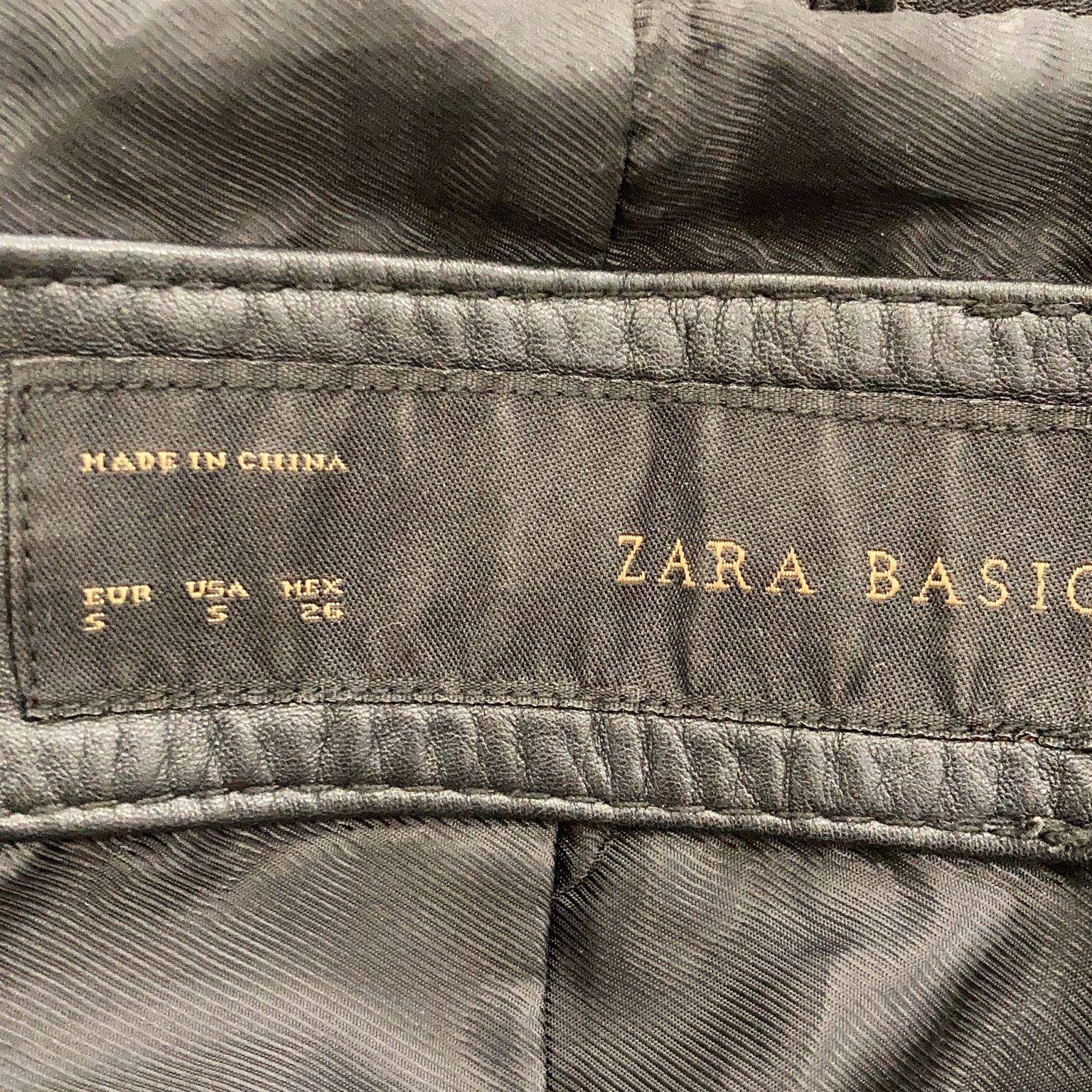 Zara Basic