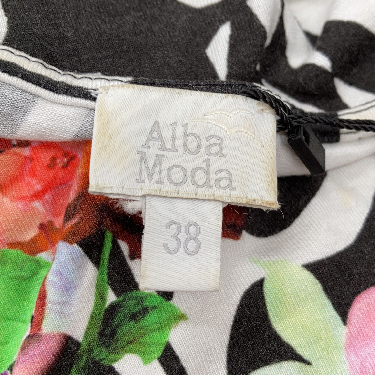 Alba Moda