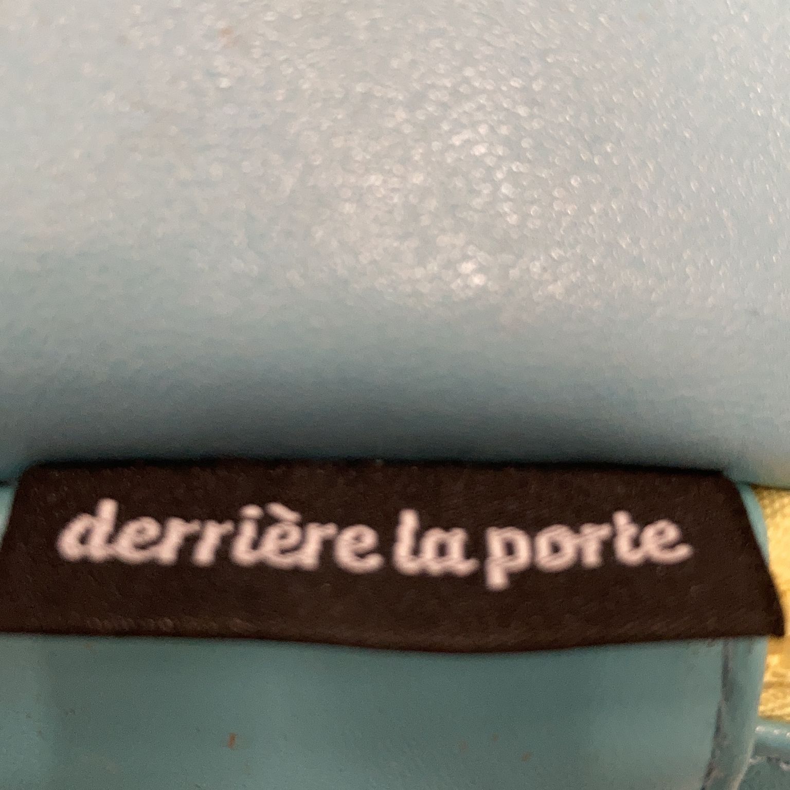 Derriére la Porte