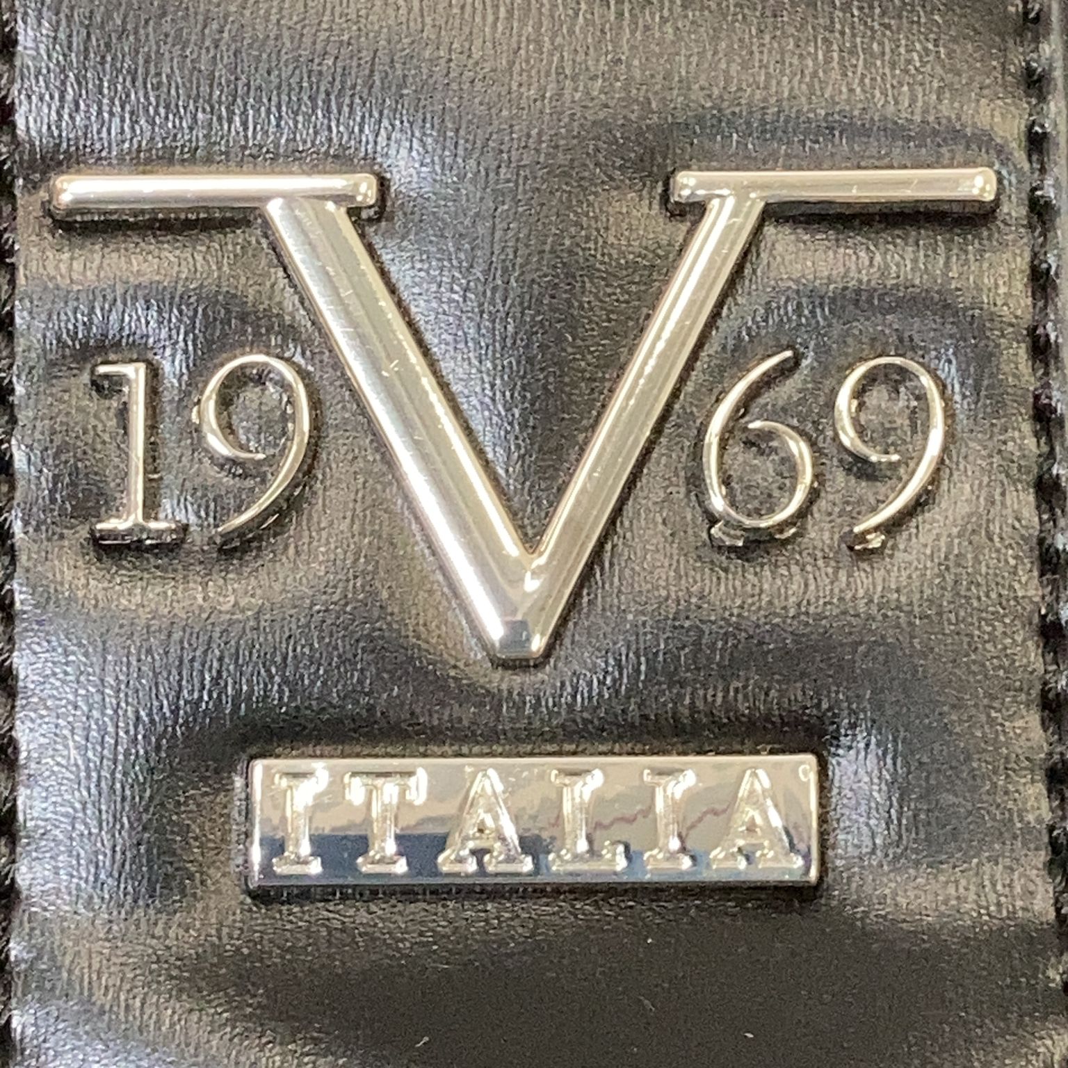 19V69 Italia by Versace 1969