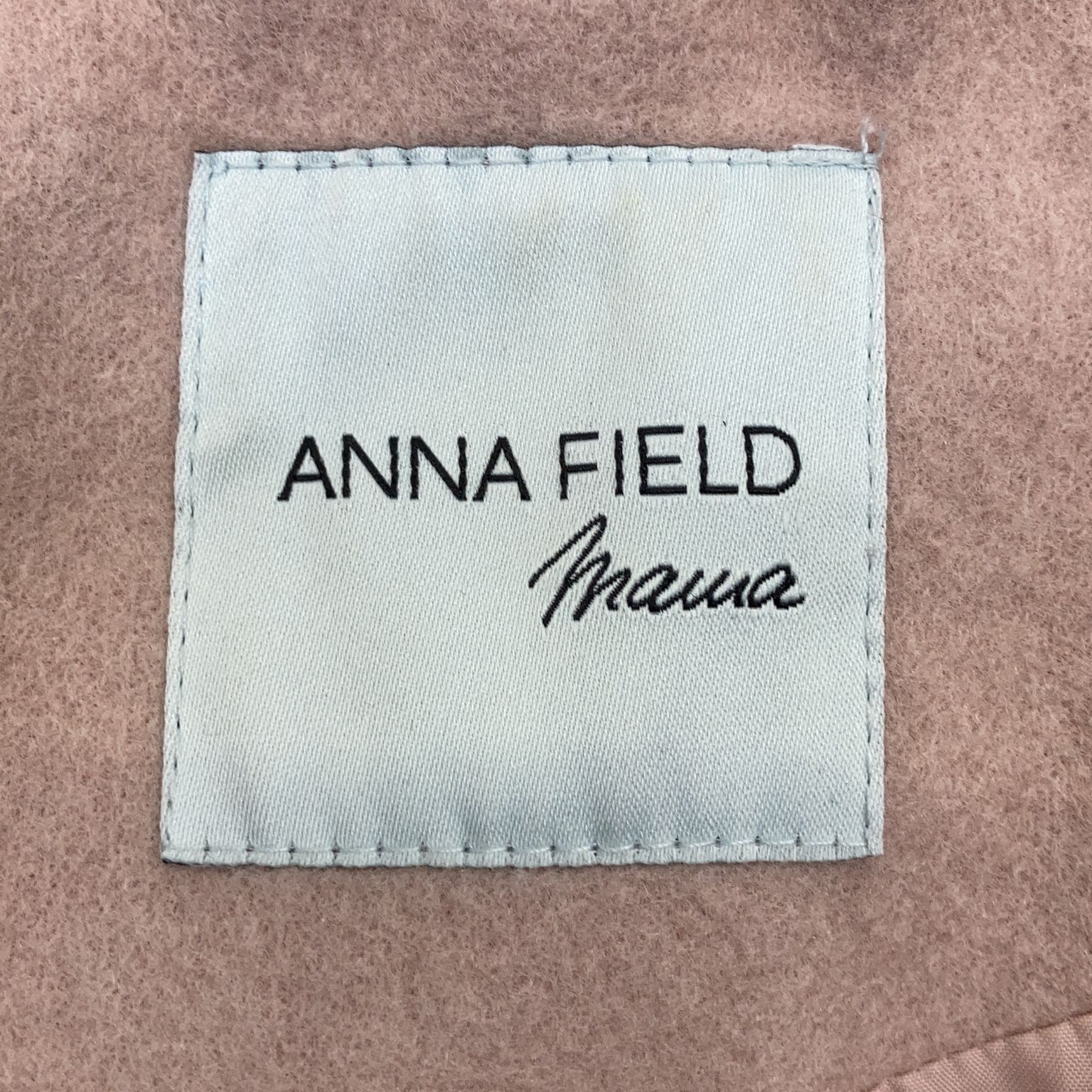 Anna Field Mama