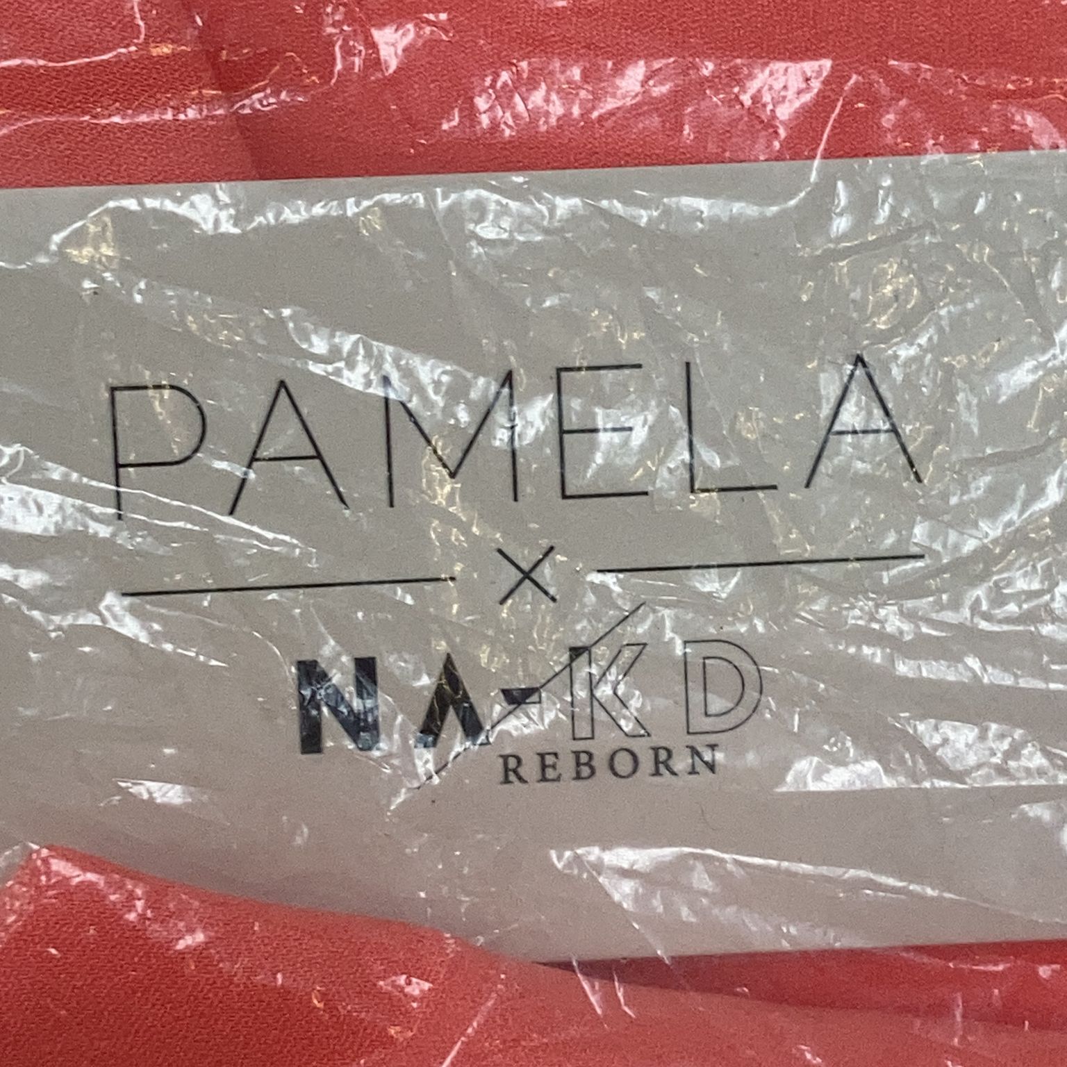 Pamela x NA-KD