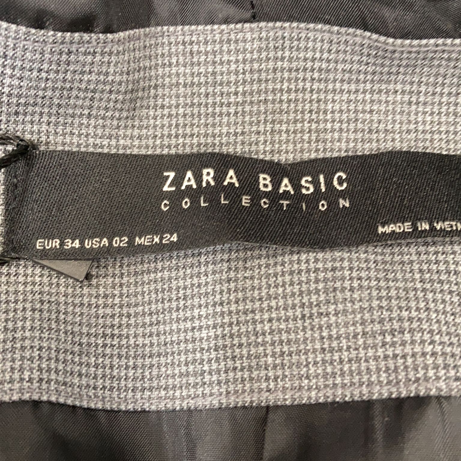 Zara Basic