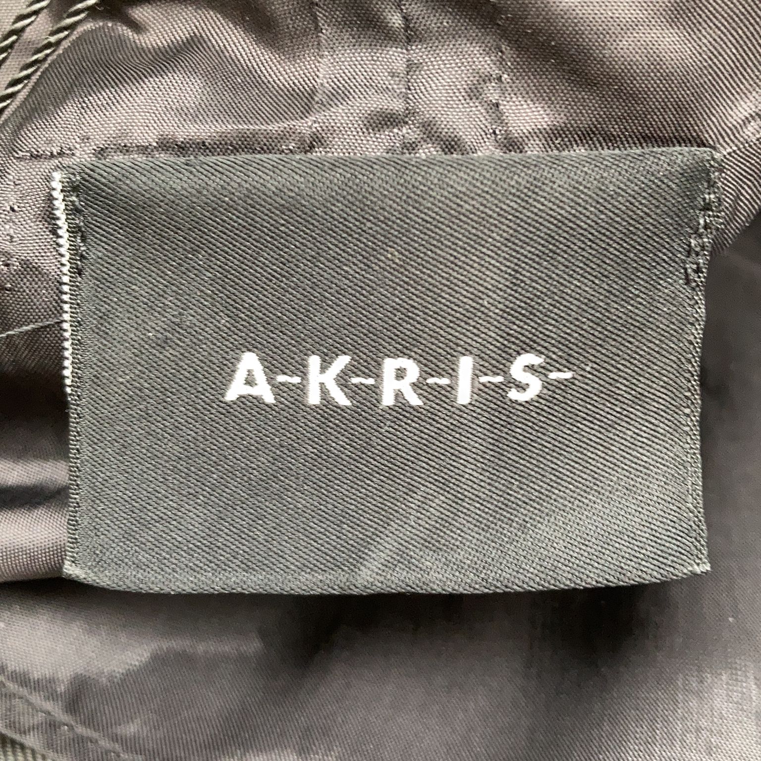 Akris