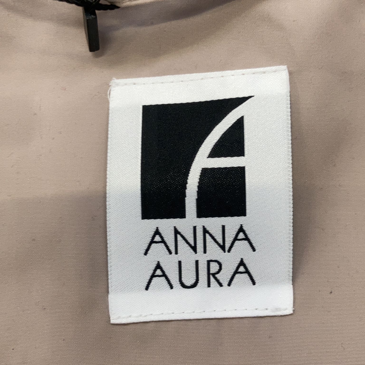 Anna Aura