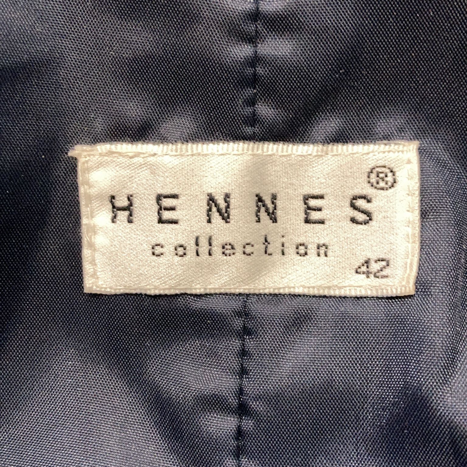 Hennes Collection