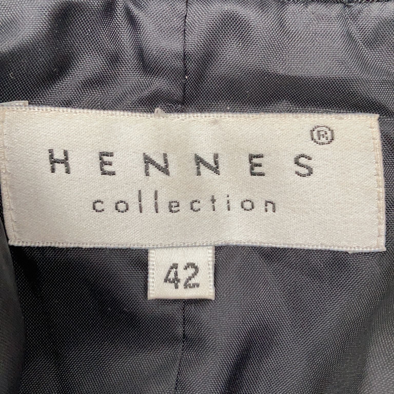 Hennes Collection