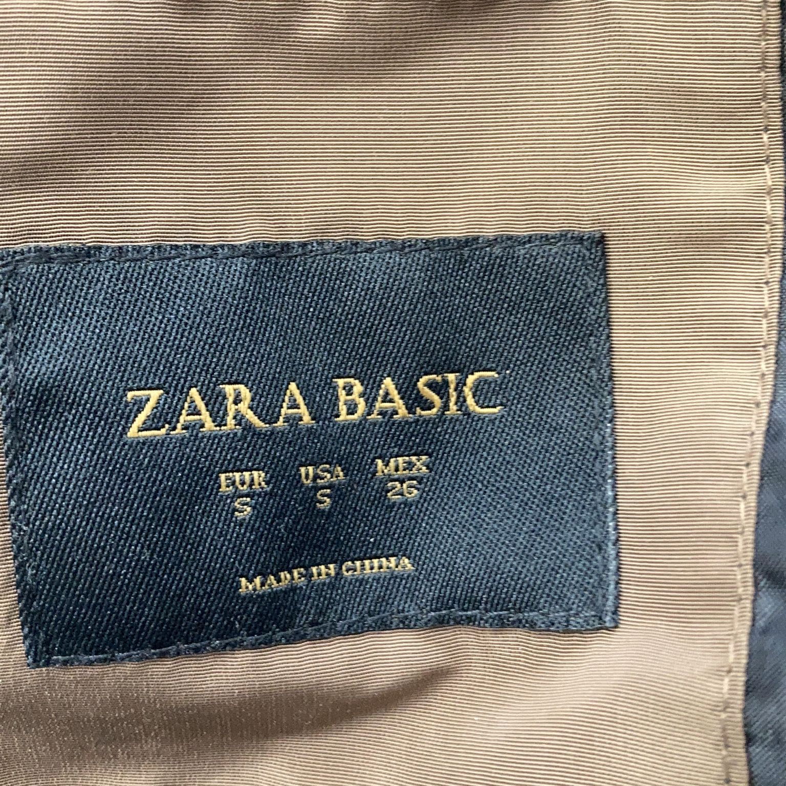 Zara Basic