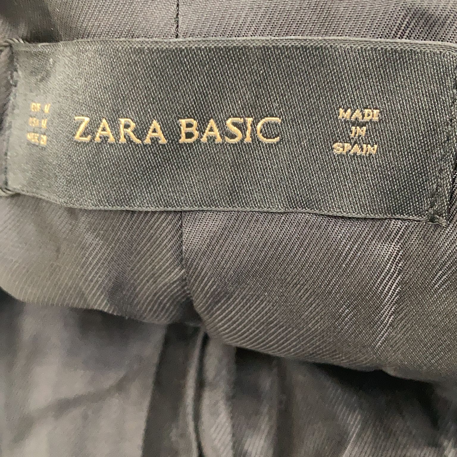 Zara Basic