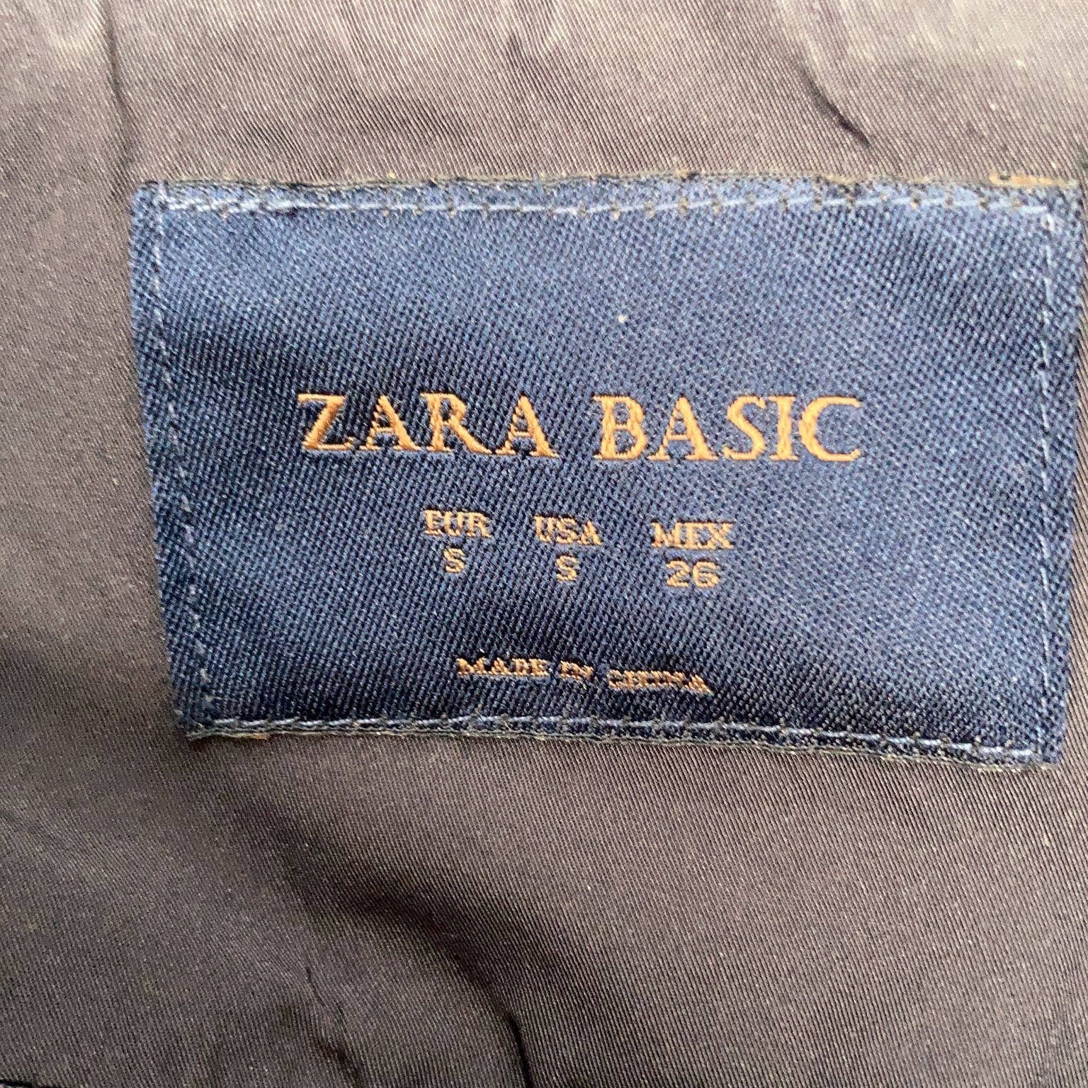 Zara Basic