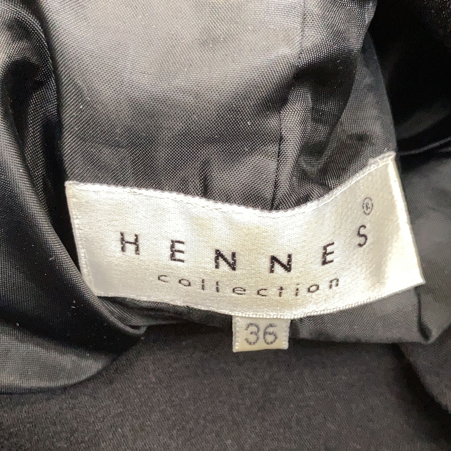 Hennes Collection