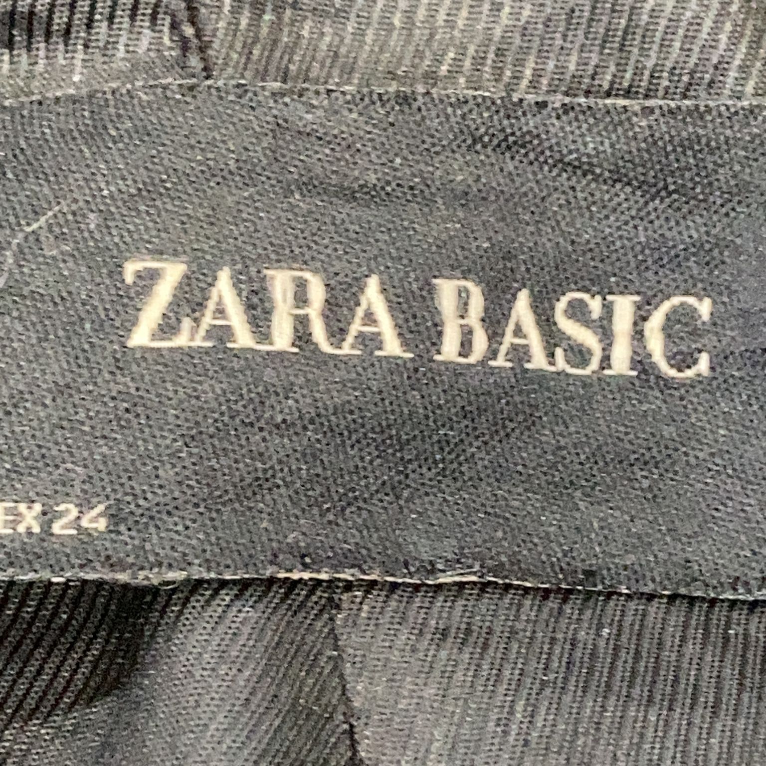 Zara Basic