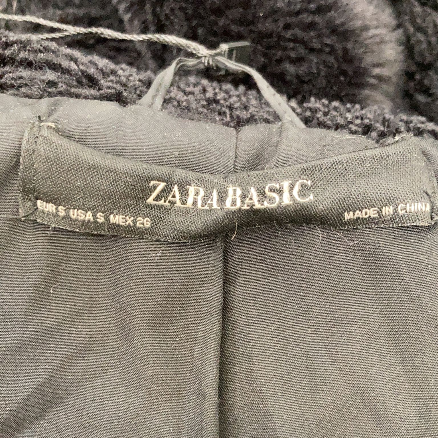 Zara Basic