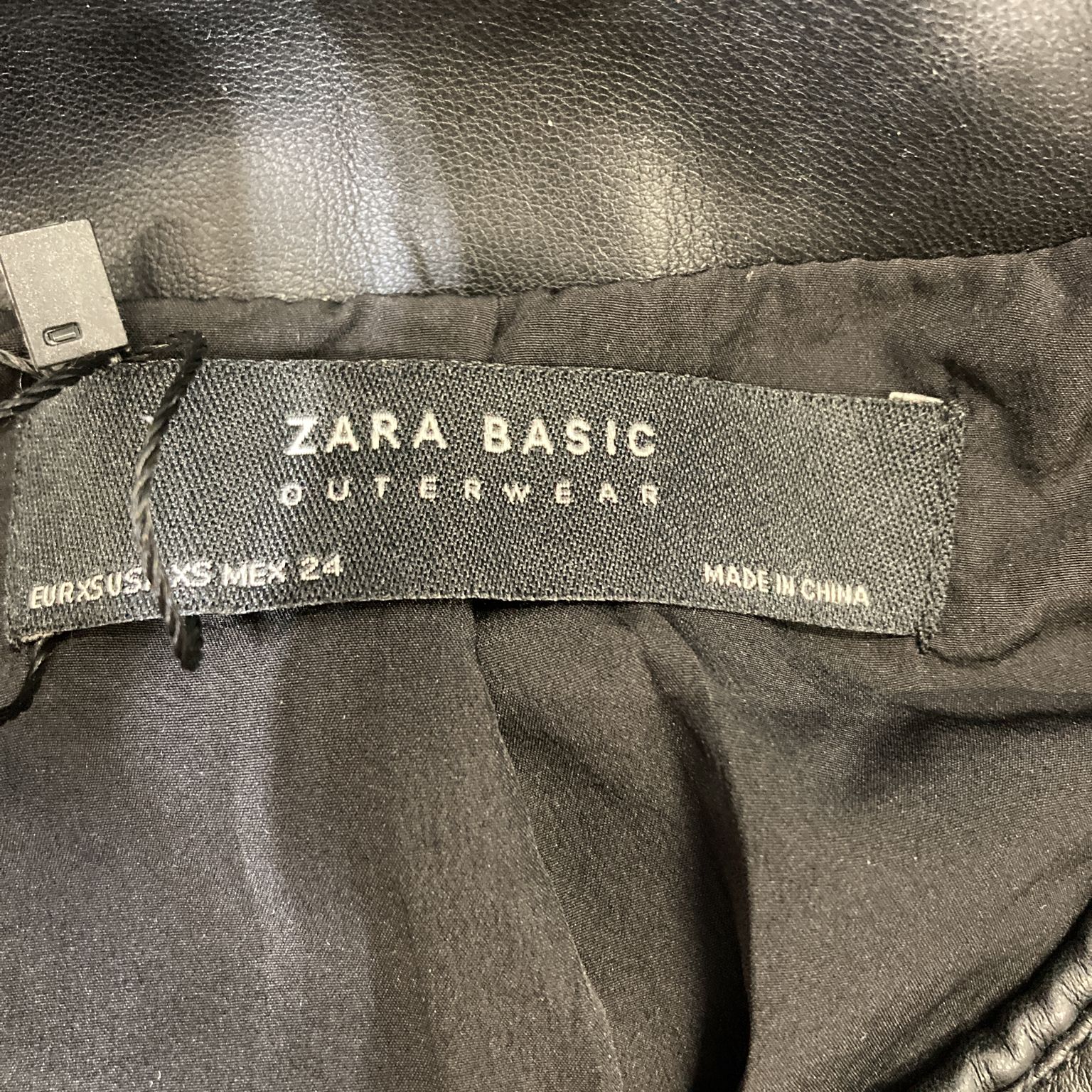 Zara Basic