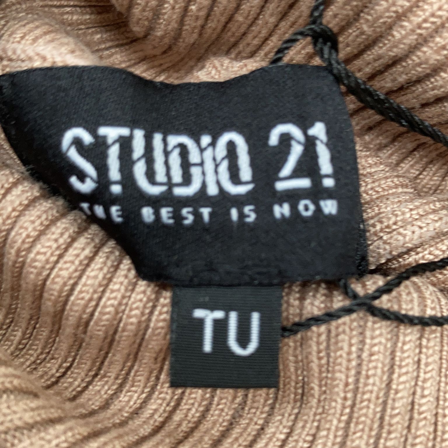 Studio 21