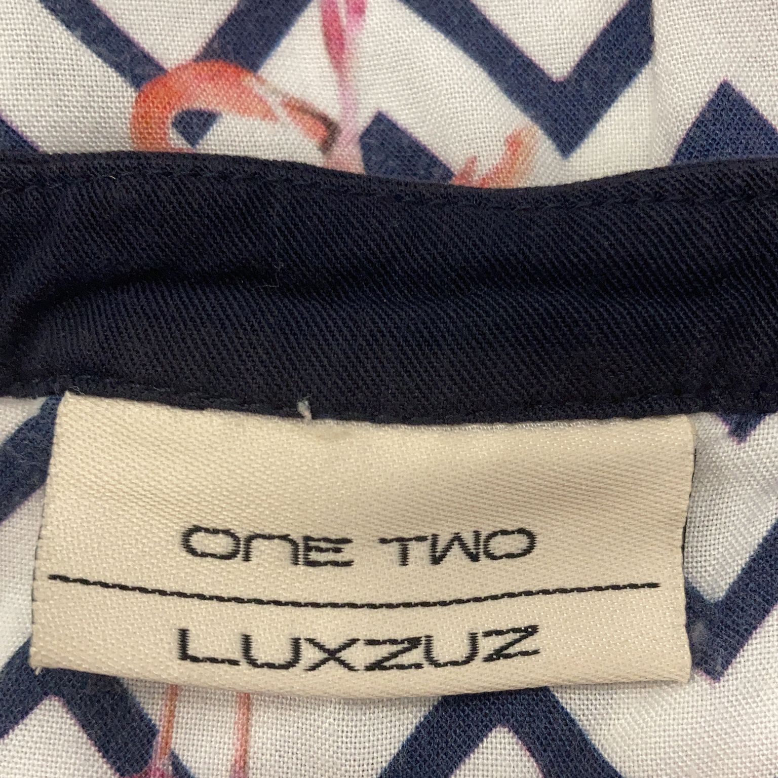 One Two  Luxzuz