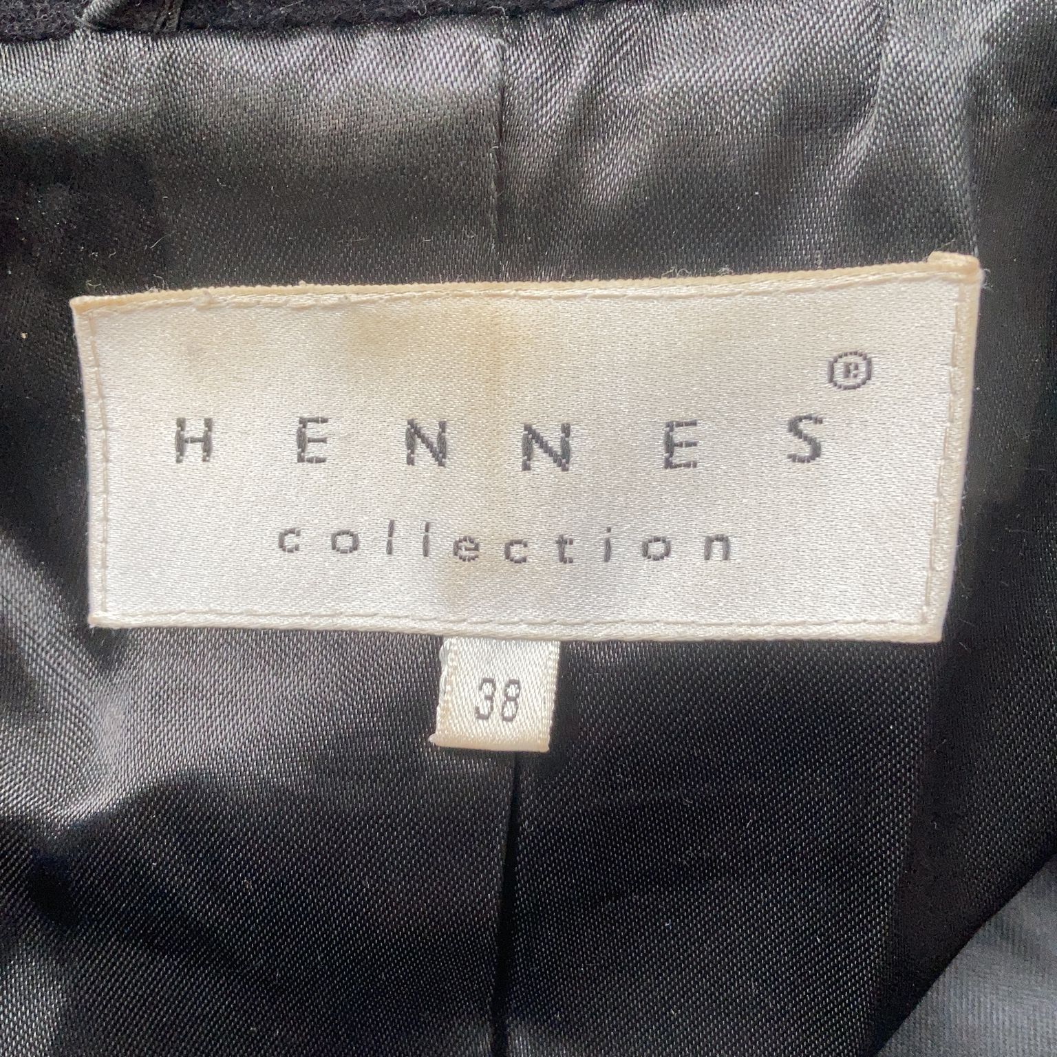 Hennes Collection