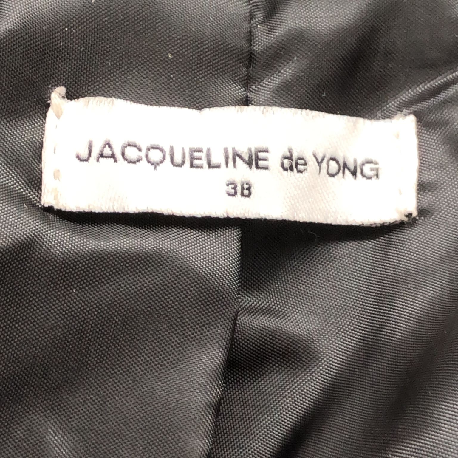 Jacqueline de Yong