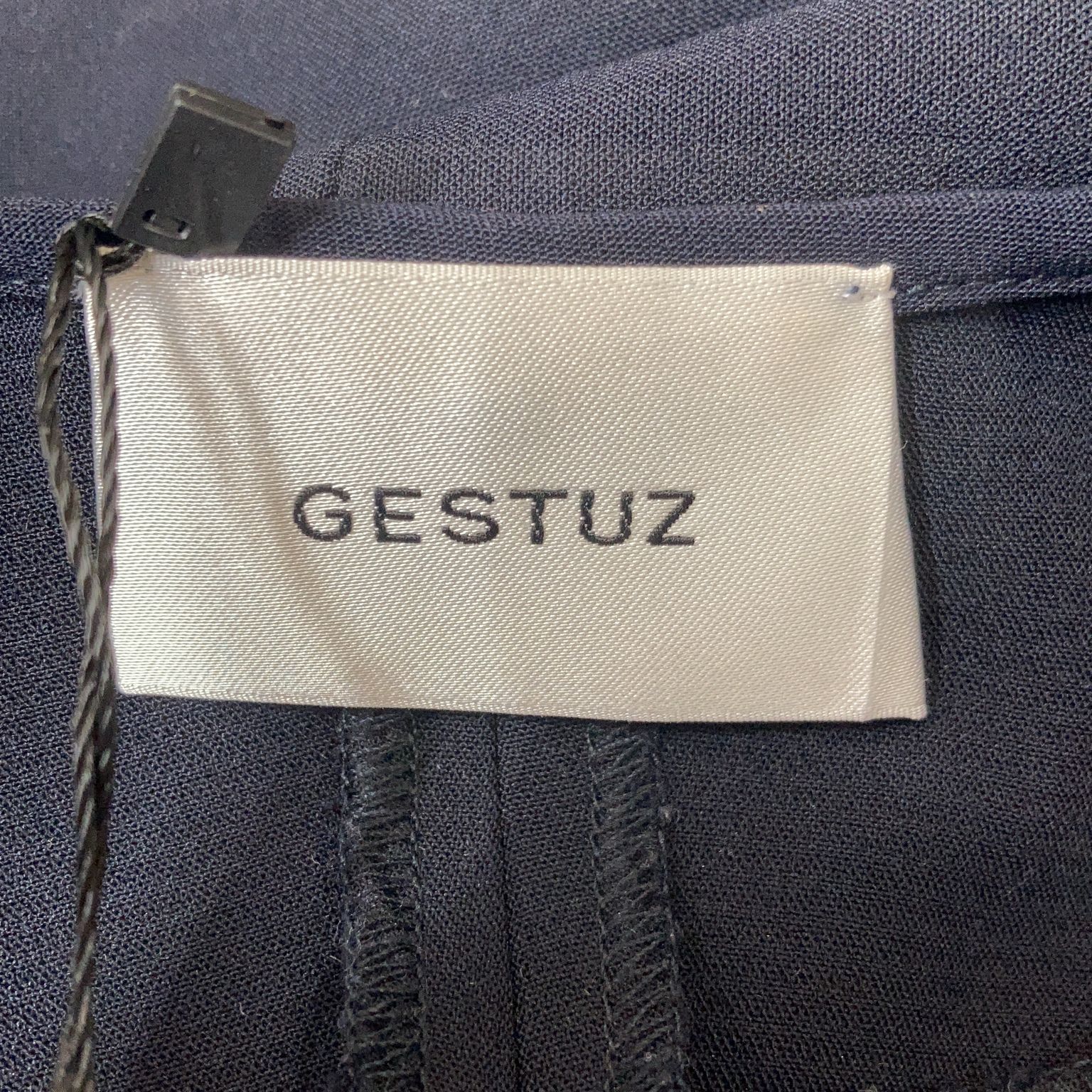 Gestuz