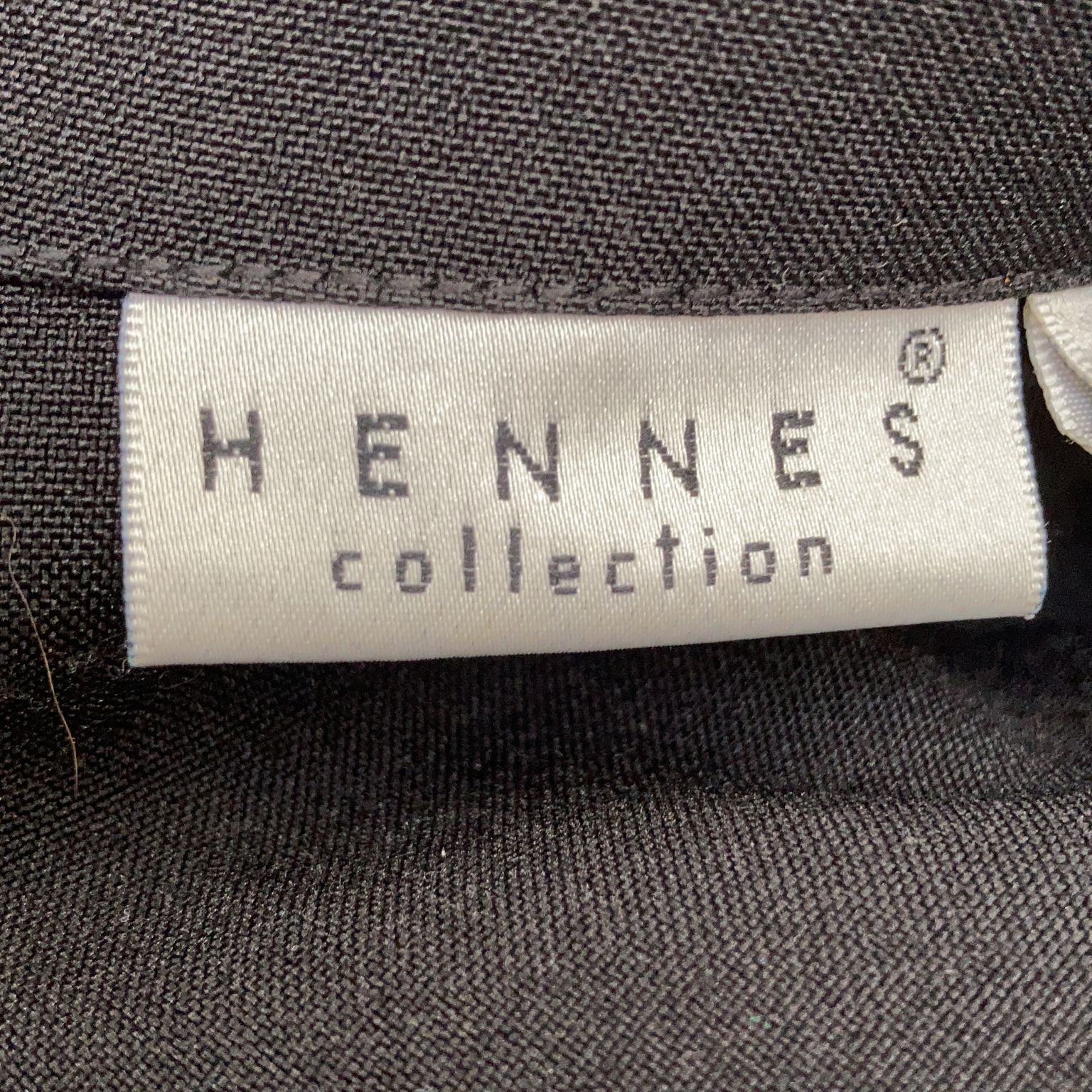 Hennes Collection