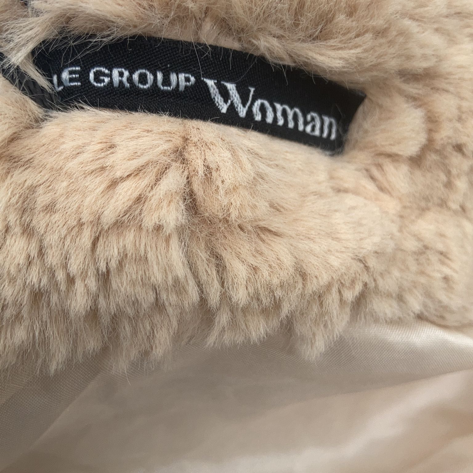 Le Group Woman