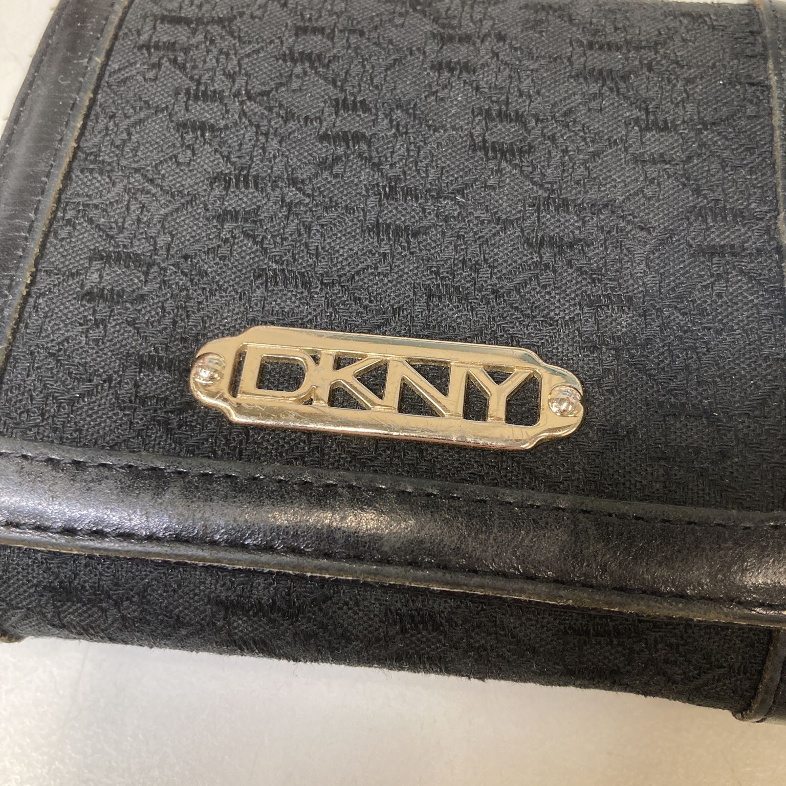 DKNY