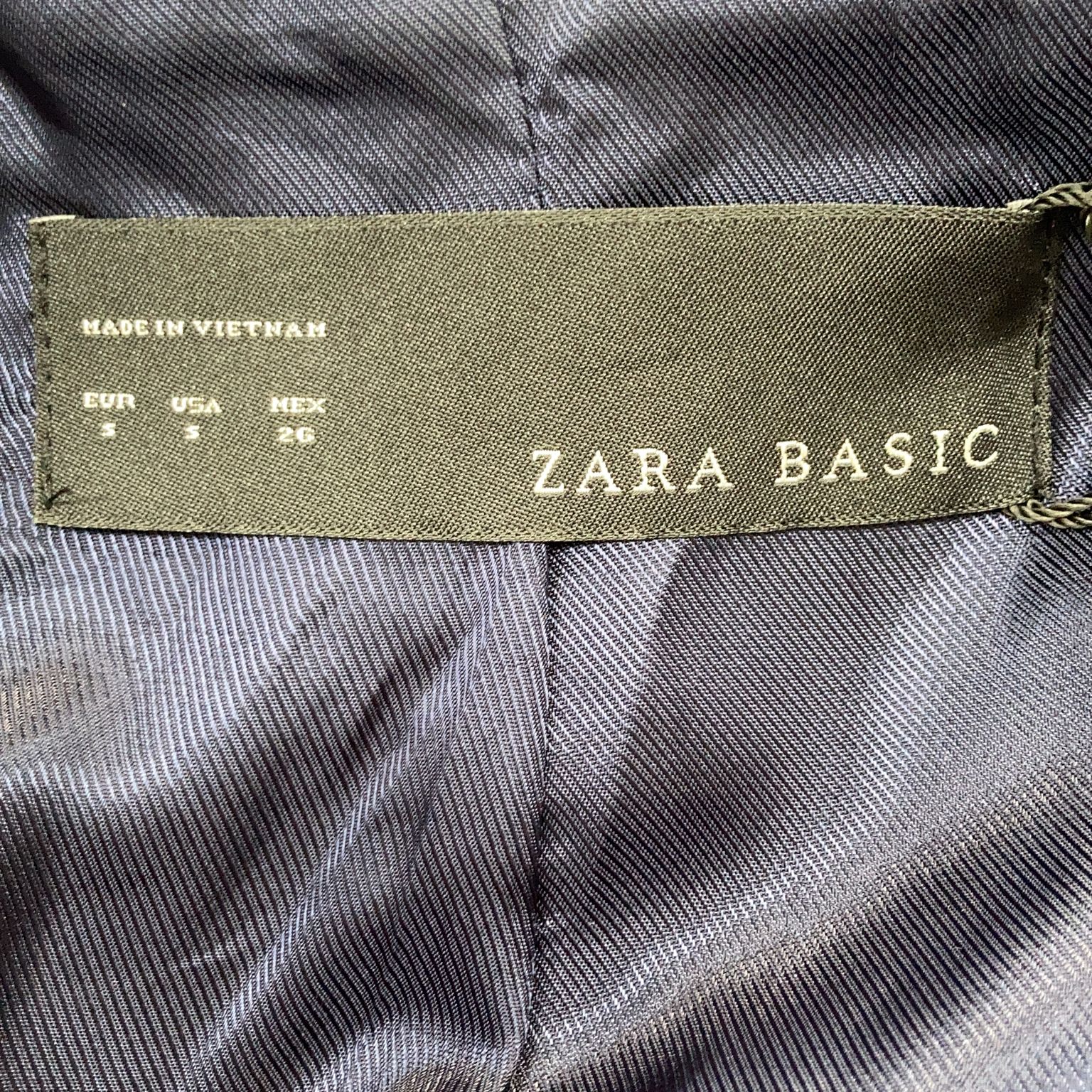 Zara Basic