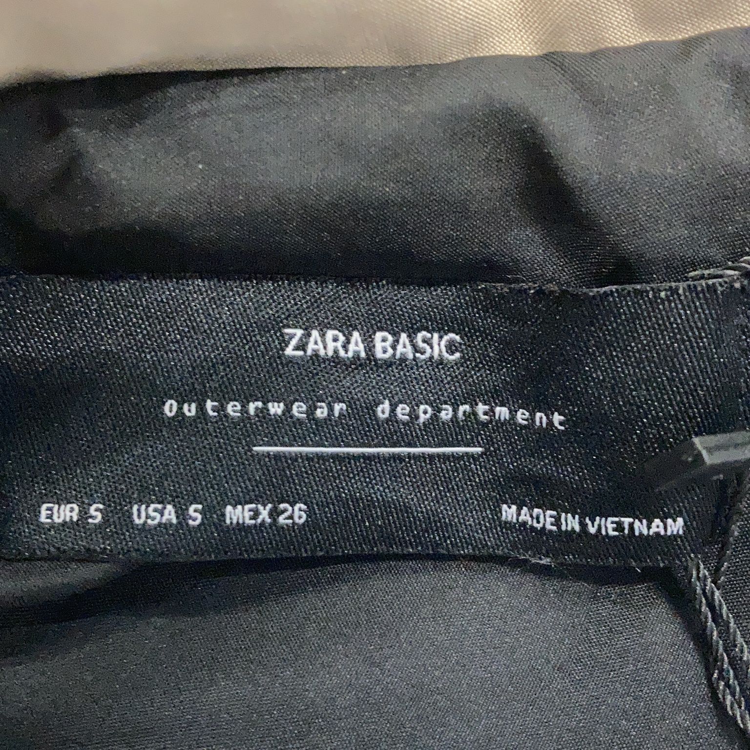 Zara Basic