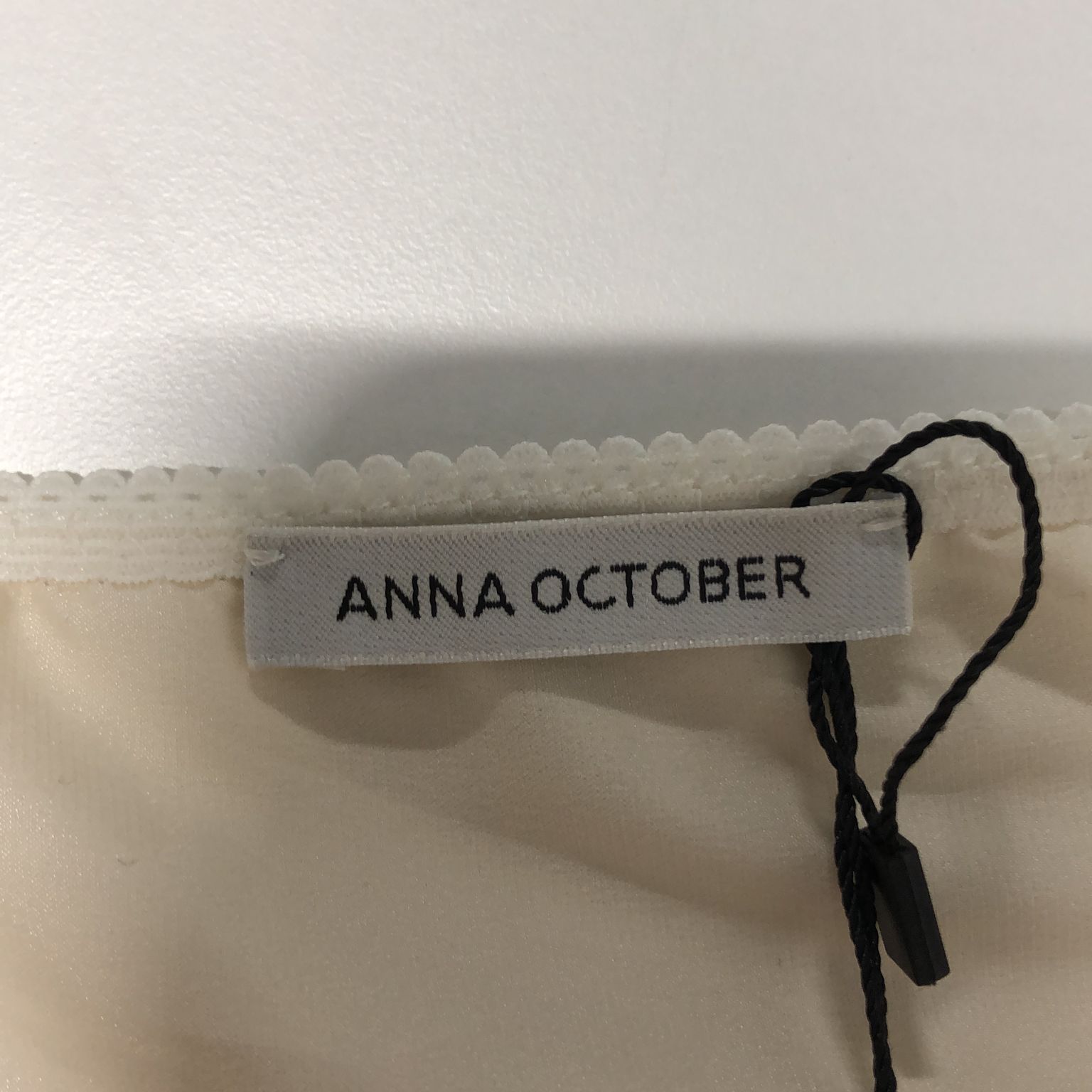 Anna October